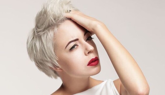 Популярная украинская певица умилила сети свадебным фото