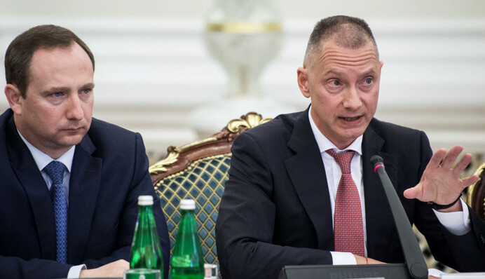 Відставка Ложкіна: бонапартизм Порошенко став останньою краплею