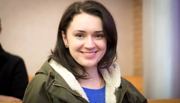 Волонтер Елена Розвадовская: в Авдеевке родители со страхом ждали 1 сентября