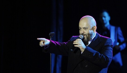 Миша, переворачивай календарь: в сети хит-парад шуток из-за песни Шуфутинского 