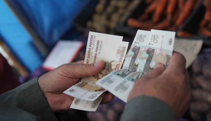 Валютная аномалия: почему российский рубль укрепляется в Украине