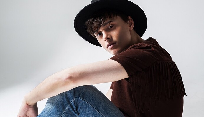 Украинский певец заинтриговал россиян на 