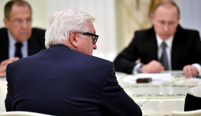 Росія і Німеччина домовилися, як примусити Україну до миру на Донбасі