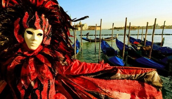 Украинская певица взбудоражила сети пикантным фото