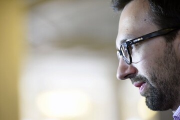 І тріснув світ навпіл: через квартиру нардепа розгорілося мережеве побоїще