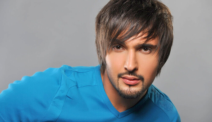 Украинский певец вступился за выступающую в России Ани Лорак