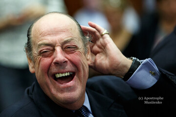 Внук Черчилля позабавил пиратскими подтяжками в Киеве: опубликованы фото