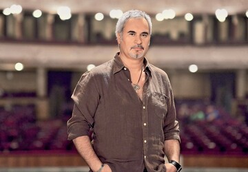 В сети высмеяли друга украинских звезд за конфуз на концерте