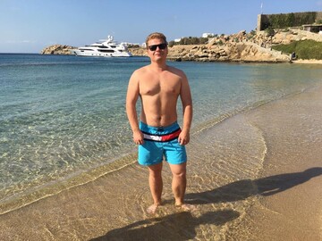 Сына министра обороны Украины постигли невзгоды при поездке в Грецию