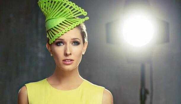 Как унизить звезду: украинская ведущая позабавила фото со знаменитостями