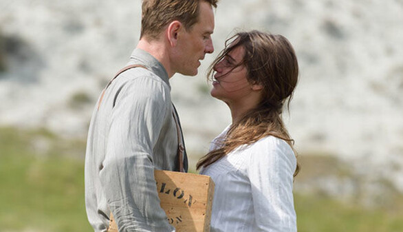 Майкл Фассбендер и Алисия Викардер в премьере недели