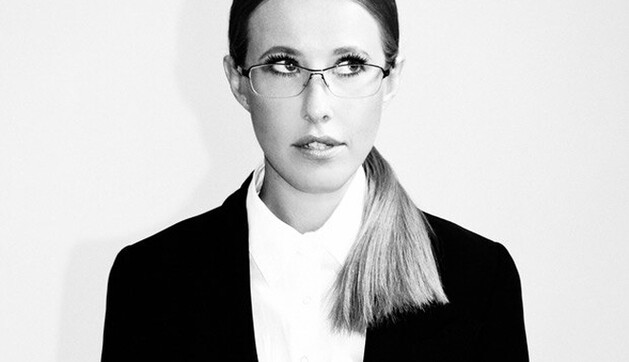 Беременная российская телезвезда поразила сети акробатической стойкой