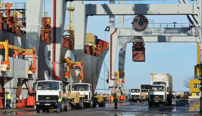 Как поддерживать экспорт: власть повторяет прежние ошибки