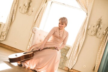 Украинской певице захотелось обнять памятник