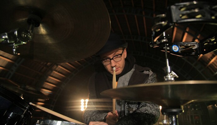 Евровидение-2017: сын опальной украинской певицы представил свою песню