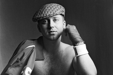 Крепко связанный с Украиной рэпер попал в скандал с самолетом в России