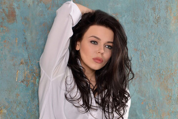 Украинская певица увлеклась постельными фото