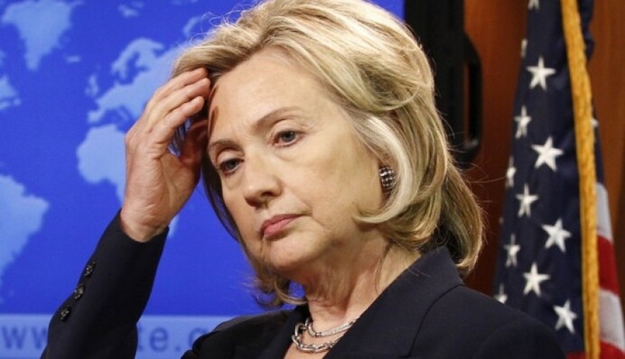 Появилось видео конфуза Клинтон с мухой