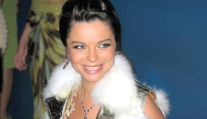 Собравшуюся в Киев российскую звезду сравнили с опасным оружием