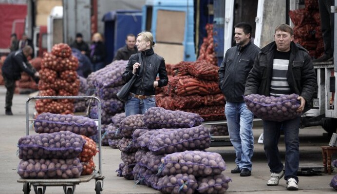 Минимум для выживания: Кабмин пересчитал нормы потребления продуктов, товаров и услуг