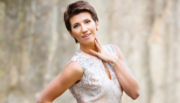 Звезда популярных украинских шоу похвасталась фигурой после родов