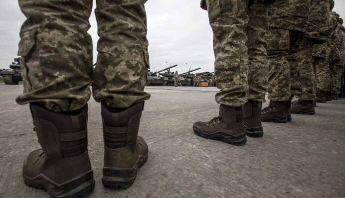 Отказ от срочной службы: потянет ли Украина контрактную армию