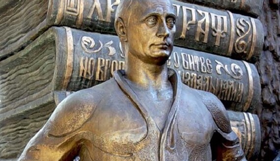 У Зеленского подняли на смех памятник Путину в Крыму