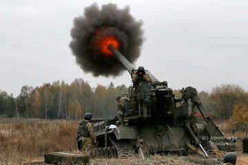 Артилерійський вогонь під Києвом: показані яскраві фото