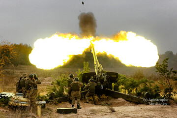 "Гради" під Києвом і бійки через коноплі: Топ-10 найяскравіших фото жовтня