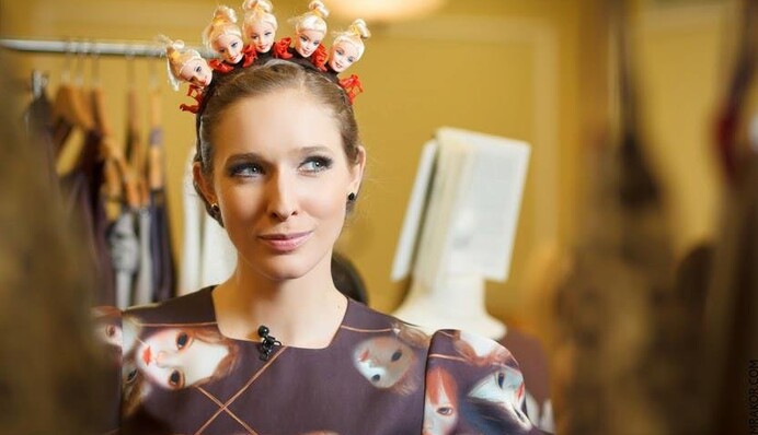 Популярная украинская телеведущая показалась в костюме супергероя