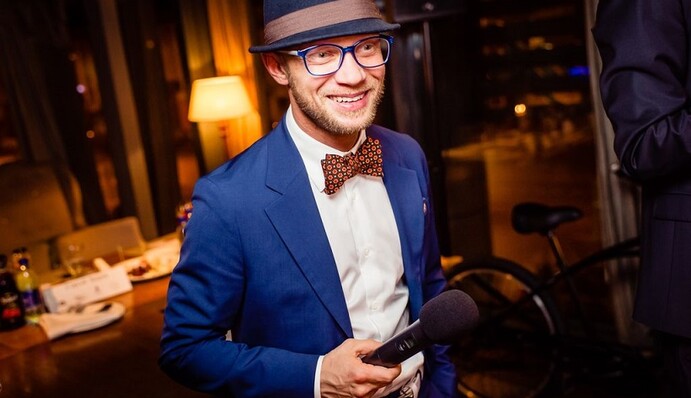 Российскому комику приписали роман с двумя украинками