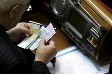 Декларація лицемірства: про що нам мовчки сказали 119 нардепів