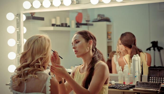 Элитный алкоголь и телохранители: что требуют на гастролях украинские звезды