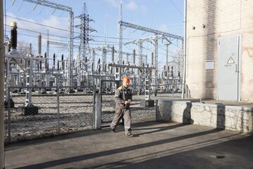 "Старые" методы, на новом рынке электро­энергетики. Как политические игры с "зелеными тарифами" тормозят реформу энергорынка