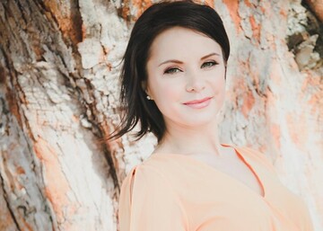 Украинская знаменитость показала трогательные фото с подросшей дочерью