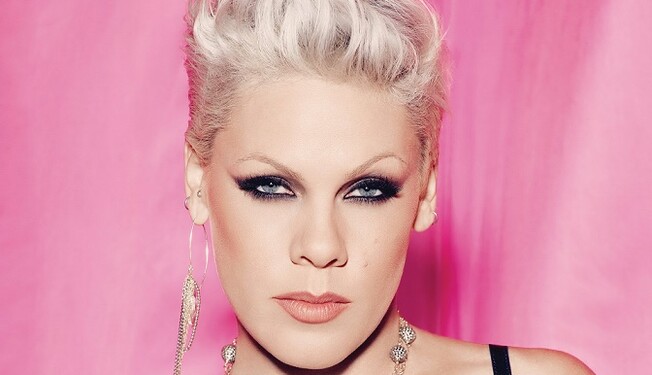 Известная американская певица ошарашила поклонников новостью о беременности