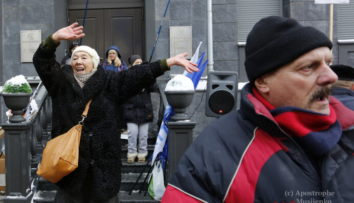 Митинги в центре Киева: онлайн-трансляция, свежие фото и видео, реакция соцсетей