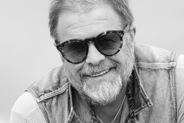 Российская рок-звезда на улицах Полтавы почтила память Леонарда Коэна