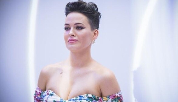 Украинская секс-бомба заинтриговала пикантными фото в неожиданном месте