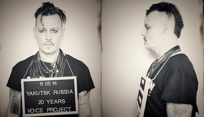 Жест Джонни Деппа с фото в поддержку украинского политзаключенного в РФ вызвал восторг в сети