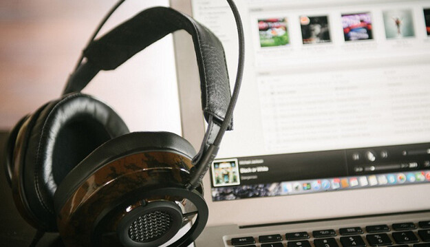 Все привыкли воровать: что украинские звезды думают о закрытии пиратских сайтов