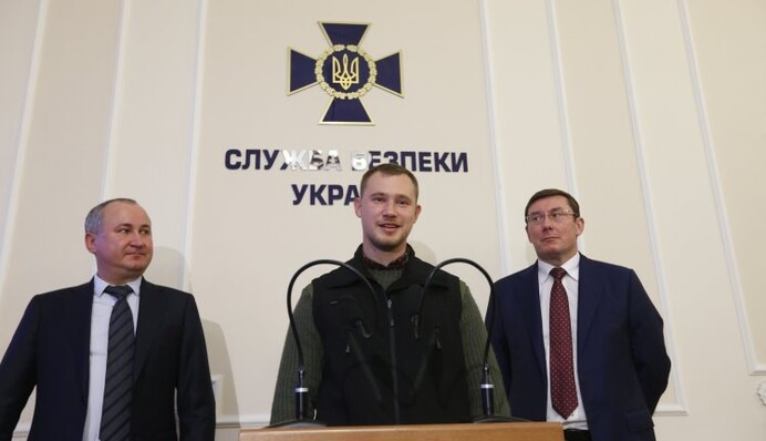 Илья Богданов: ФСБшнику на границе удалось уйти, сейчас в России шапки летят