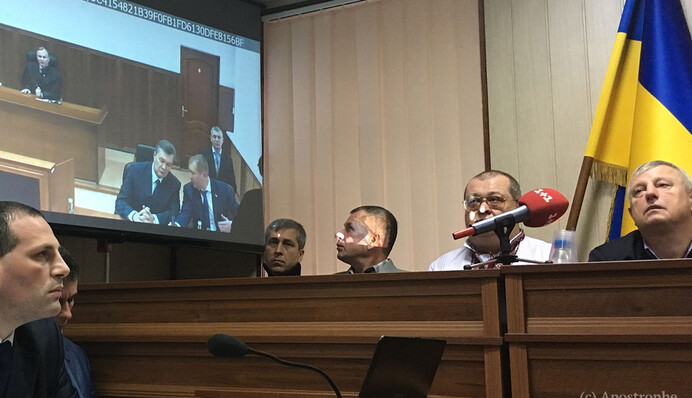 ​Допрос Януковича: онлайн-трансляция, фото, видео и реакция соцсетей