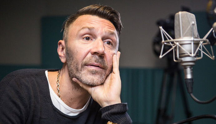 Она макака по знаку Зодиака: скандальный Шнур выпустил новое видео