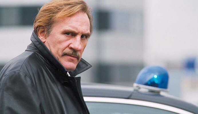 В сети подняли на смех скандального французского актера в роли Сталина