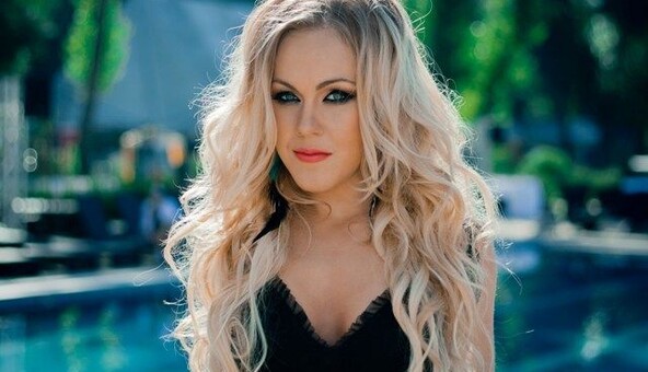 В сети раскритиковали пикантный наряд украинской поп-звезды