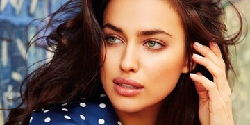 Беременная супермодель снялась в пикантной рекламе: опубликовано видео