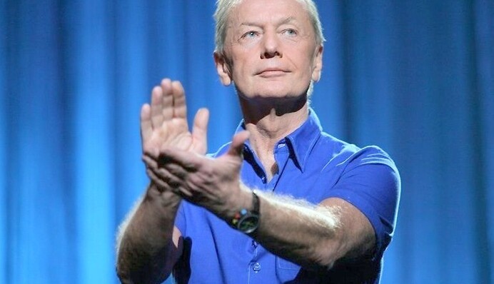 Любимый комик Путина перенес сложную операцию в Германии