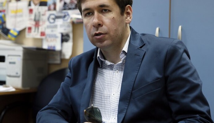 Илья Новиков: Семьи Карпюка и Клыха не получают достаточной поддержки от Украины