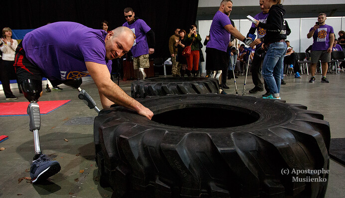 Ветерани АТО на протезах змагалися в кросфіті: фоторепортаж